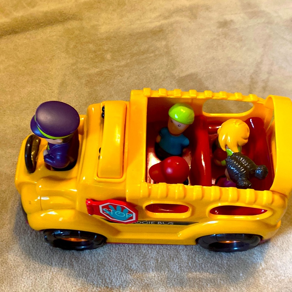 B toys school bus